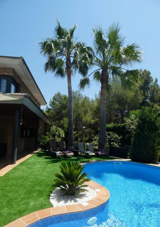 Washingtonia Villa Near Sitges Canyelles  Exteriör bild